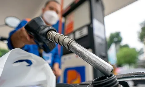 Hàng loạt 'đại gia dầu mỏ' Trung Đông dừng giao hàng, Đông Nam Á quay cuồng tìm kiếm giải pháp thay thế nguồn cung