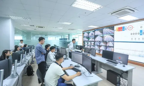 Chỉ 0,2 giây xử lý một xe: Tận mắt khám phá 'tổng hành dinh' giám sát thu phí cao tốc Bắc – Nam