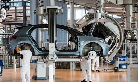 Ngành ô tô châu Âu sa thải hàng loạt khi áp lực cạnh tranh gia tăng