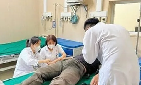 Loại đồ uống quen thuộc khiến người đàn ông 35 tuổi liệt hai chân sau một đêm