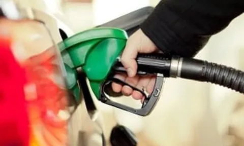 Chi mạnh Quỹ Bình ổn giữ giá xăng, đề xuất bổ sung nguồn dự phòng