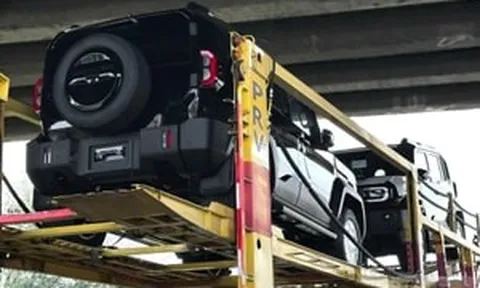 Lộ ảnh Land Cruiser FJ trước ngày ra mắt, dự kiến về Việt Nam trong quý II-III, giá chưa tới 2 tỷ đồng