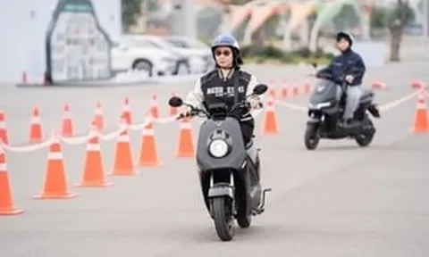 Chỉ từ 12 triệu đồng: Loạt xe máy điện không cần bằng lái hâm nóng thị trường Việt
