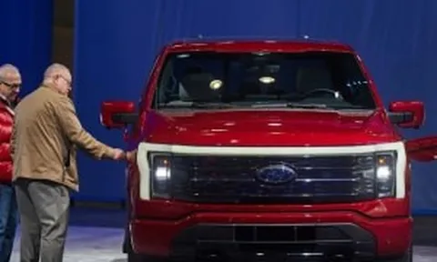 Hàng loạt hãng ô tô lớn lỗ nặng vì xe điện