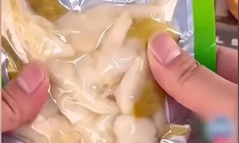 Sự thật gây sốc bên trong xưởng sản xuất món chân gà 'hot trend', rất nhiều người yêu thích: Tẩy trắng bằng oxy già, công nhân nói không dám ăn