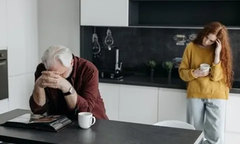 Bàn chuyện đám giỗ, con dâu nói câu khiến bố chồng giật mình