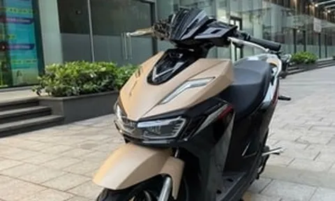 VinFast Viper ngoài đời thực: Xe máy điện 'chất chơi' gây sốt, khách đặt cọc trước ngày mở bán