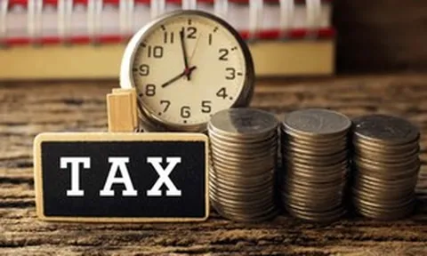 Tạm hoãn xuất cảnh 16 chủ hộ kinh doanh sau