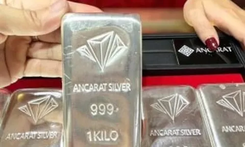 Nghiên cứu đưa bạc thỏi lên Sở Giao dịch hàng hóa