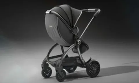 Bỏ 85 triệu đồng tậu xe đẩy Aston Martin egg3: Khi siêu xe thu nhỏ thành cỗ máy di động cho em bé