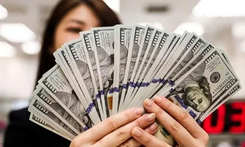 Giá USD tự do sắp lên 28.000 đồng, chuyên gia cảnh báo