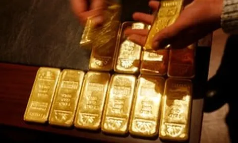 Giá vàng giảm sâu từ đỉnh lịch sử, nhưng chuyên gia vẫn dự báo có thể tăng gấp đôi