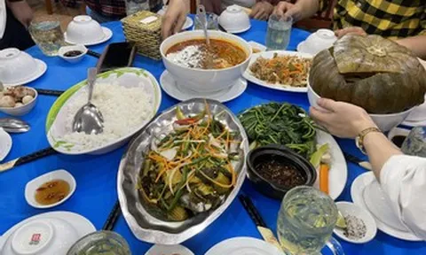 Bị dè bỉu vì gom thức ăn thừa, mẹ chồng giàu nói câu khiến đối phương im bặt