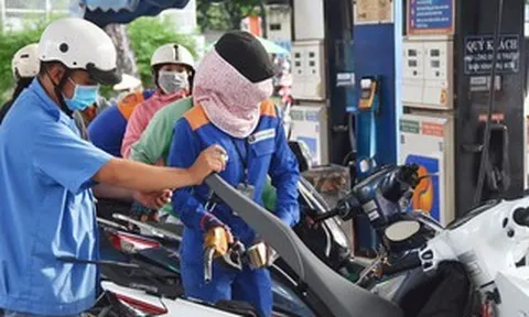 Hoả tốc triển khai việc miễn thuế đối với xăng dầu