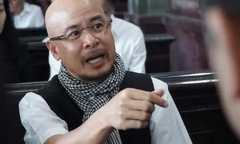 Siêu xe hơn 3.000 tỷ, ‘vua cà phê’ Đặng Lê Nguyên Vũ sống trong nhà hang nhưng ‘đắm say’ những món đồ chỉ 100.000 đồng, ai cũng mua được