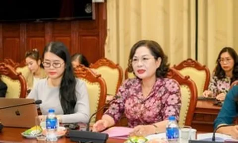 Thống đốc Nguyễn Thị Hồng làm việc với IMF, nhấn mạnh nguyên tắc 'không đánh đổi ổn định lấy tăng trưởng'