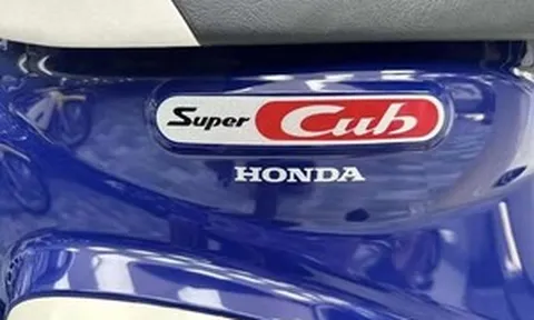 'Xe thồ' giá 165 triệu gây sốc: Honda tung mẫu Cub cực lạ, thiết kế khác hẳn bản quen thuộc, lý do khiến nhiều người tò mò?