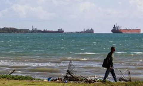 3 tháng không có tàu chở nhiên liệu nào đến, Cuba tìm ra 'lối đi khác'