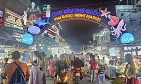 Chủ tịch đặc khu Phú Quốc: 'Không có chuyện dẹp bỏ chợ đêm'