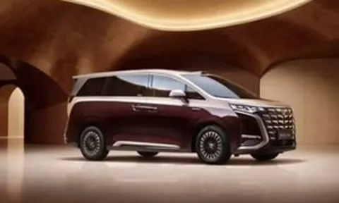 Mẫu MPV xịn ngang KIA Carnival và rẻ gấp 3 lần Toyota Alphard: 6 phiên bản xăng - điện đủ cả, cửa trượt cùng hỗ trợ lái 5.0