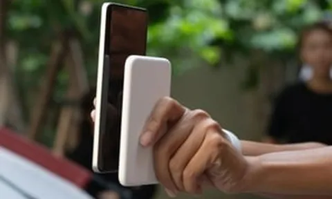 Lần đầu có điện thoại pin 10.000 mAh tại Việt Nam, sạc 1 lần dùng cả tuần