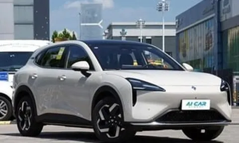 'Đặt lên bàn cân' với Mazda CX-5, mẫu SUV âm thầm đến Việt Nam giá chỉ 381 triệu: Thiết kế tựa Porsche, bản hybrid còn ‘rẻ như cho’