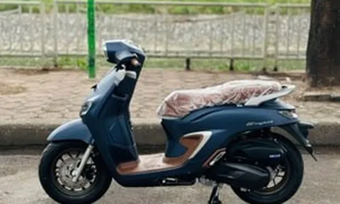 Xe ga 'lạ' của Honda về Việt Nam: Thiết kế tựa Yamaha Grande , giá tựa SH