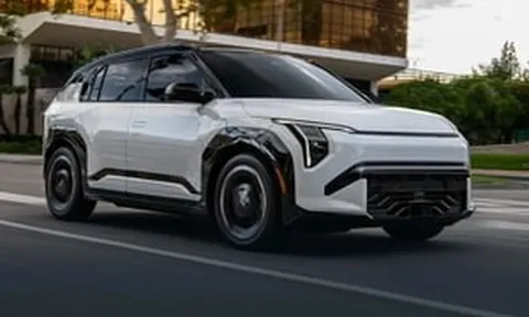 Đánh giá Kia EV3: Mẫu SUV điện cỡ B chạy hơn 500 km một lần sạc có gì để lật đổ xe xăng?