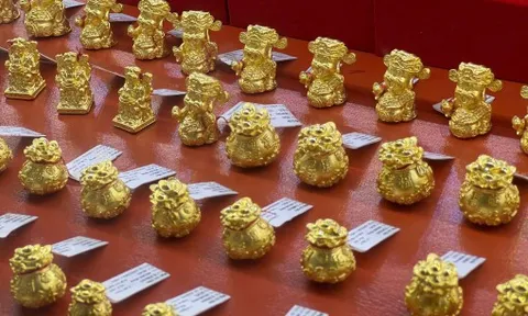 Giá vàng tăng thêm 4,5 triệu đồng/lượng