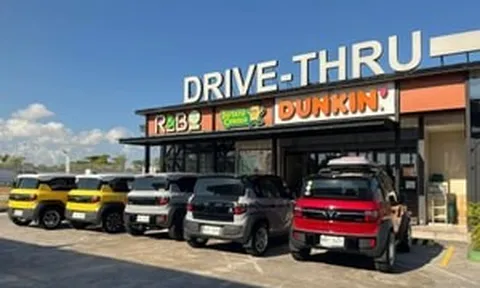 Giá xăng 50.000 đồng/lít, VinFast 'thừa thắng xông lên' tại Philippines, có mẫu xe cháy hàng