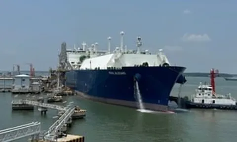 Doanh nghiệp giảm phụ thuộc Trung Đông, chuyển hướng nhập xăng dầu, LNG