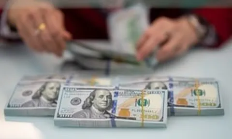 Tỷ giá USD hôm nay 13/4: USD tăng nhẹ tại ngân hàng, tự do đi ngang