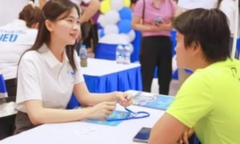 Nữ Phó Giáo sư trẻ đẹp không ngại ‘dấn thân’, hiện ‘truyền lửa’ tại trường đại học Việt Nam lọt top 1.000 trường có tầm ảnh hưởng trên thế giới