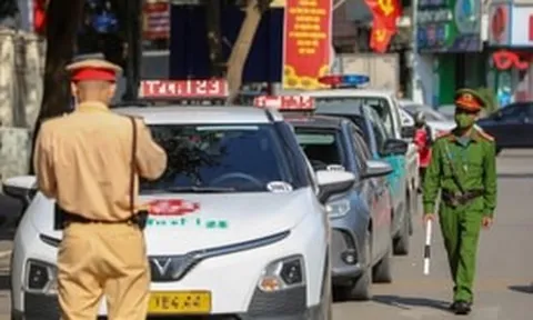 Tài xế lưu ý: CSGT Hà Nội ra quân xử phạt một lỗi vi phạm phổ biến, mức phạt có thể lên tới 22 triệu đồng