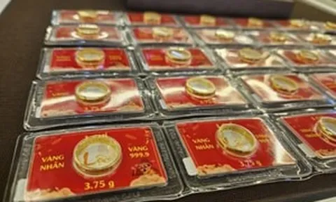 Giá vàng hôm nay (20/4): Đồng loạt giảm, thế giới rơi khỏi mốc quan trọng