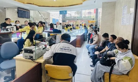 Giá vàng, bạc tiếp tục giảm sâu