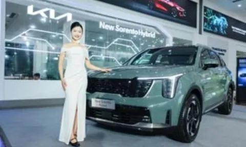 Kia Sorento hybrid ra mắt: Mức tiêu hao 4,8 lít xăng đe dọa các đối thủ SUV cỡ D