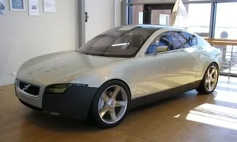 Mẫu xe đầu tiên trên thế giới do phụ nữ thiết kế: Không nắp ca-pô, có khe tựa đầu cho tóc đuôi ngựa, nhắc lịch bảo dưỡng tự động cho xưởng