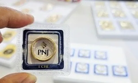 Giá vàng miếng, vàng nhẫn tăng mạnh, PNJ lãi lớn
