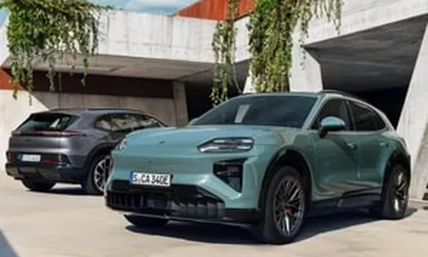 SUV điện mạnh nhất của Porsche sắp về Việt Nam: Giá từ 4,7 tỷ, chạy một mạch Hà Nội - Huế, dự kiến giao xe cuối năm nay