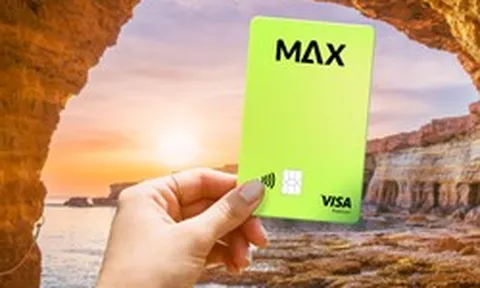 Chi tiêu lễ với Max Card – Nhận hoàn tiền triệu