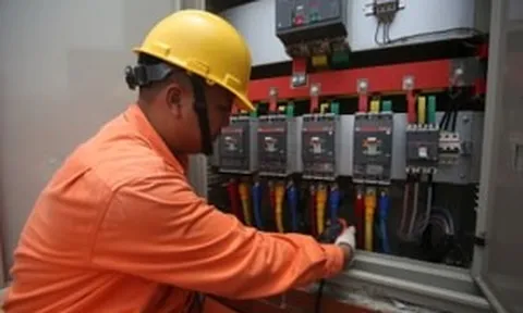 Bộ Công Thương thay đổi khung giờ cao điểm tính giá điện: Cao nhất 5.422 đồng/kWh vào lúc này