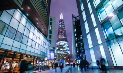 Cuộc chiến tại Iran có thể khiến hơn 7.000 doanh nghiệp toàn cầu sụp đổ