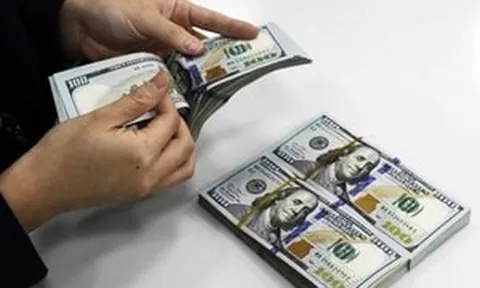 Tỷ giá USD hôm nay 28/4: USD hạ nhiệt tại ngân hàng, chợ đen tăng 100 đồng