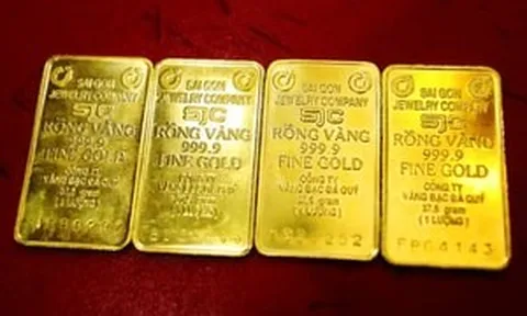 Thu nhập nhân viên BIDV mua được gần 2 chỉ vàng/tháng