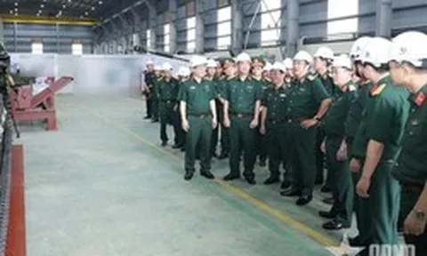 Ngay tháng 5, Việt Nam thử nghiệm xe tăng hạng nhẹ tự chế tạo, ra mắt vào tháng 12: Ai đứng sau?