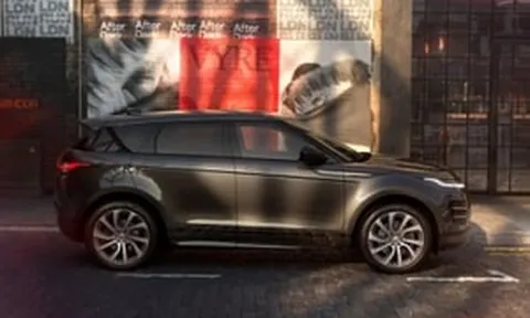 Range Rover tung dải xe độc bản: Đưa linh hồn London vào khoang lái