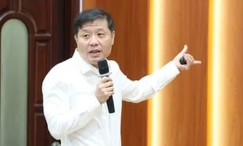 Giáo sư trẻ nhất Việt Nam 29 tuổi đã tốt nghiệp Tiến sĩ ở Mỹ, hiện gia nhập trường Đại học xếp top 11 thế giới và số 1 châu Á