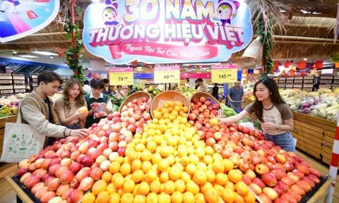 Sức mua 'tăng nhiệt' trước lễ 30/4 - 1/5