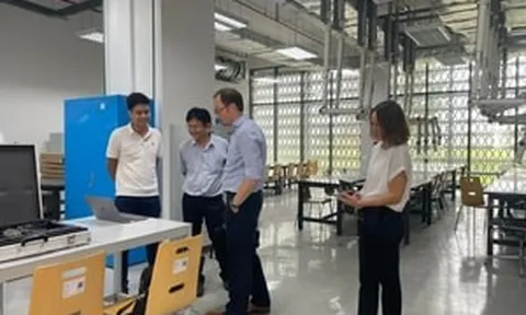 Giáo sư tuổi thơ đi chăn bò nay có 3 bằng sáng chế Mỹ, hiện làm Viện phó ở trường đại học xếp hạng 287 châu Á và top 6 tại Việt Nam